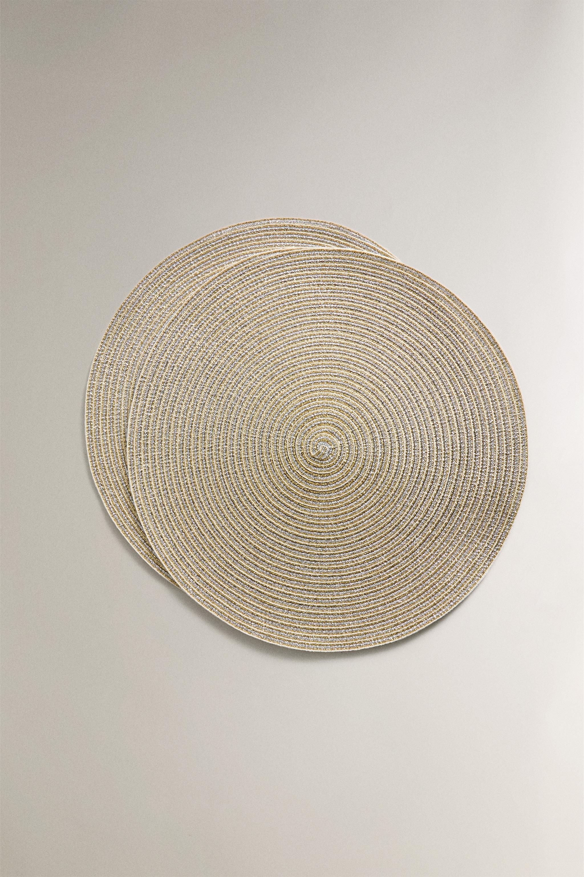 ROUND CHRISTMAS PLACEMAT (SET OF 2)